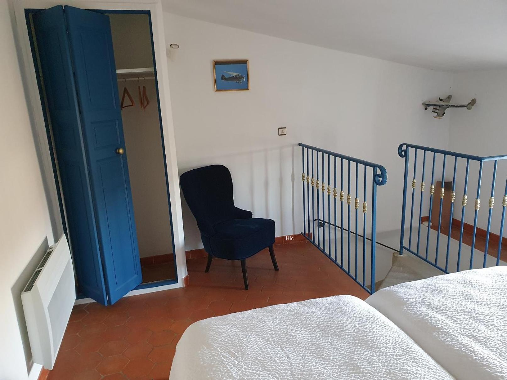 Les Demeures Du Clos Niozelles Ruang foto