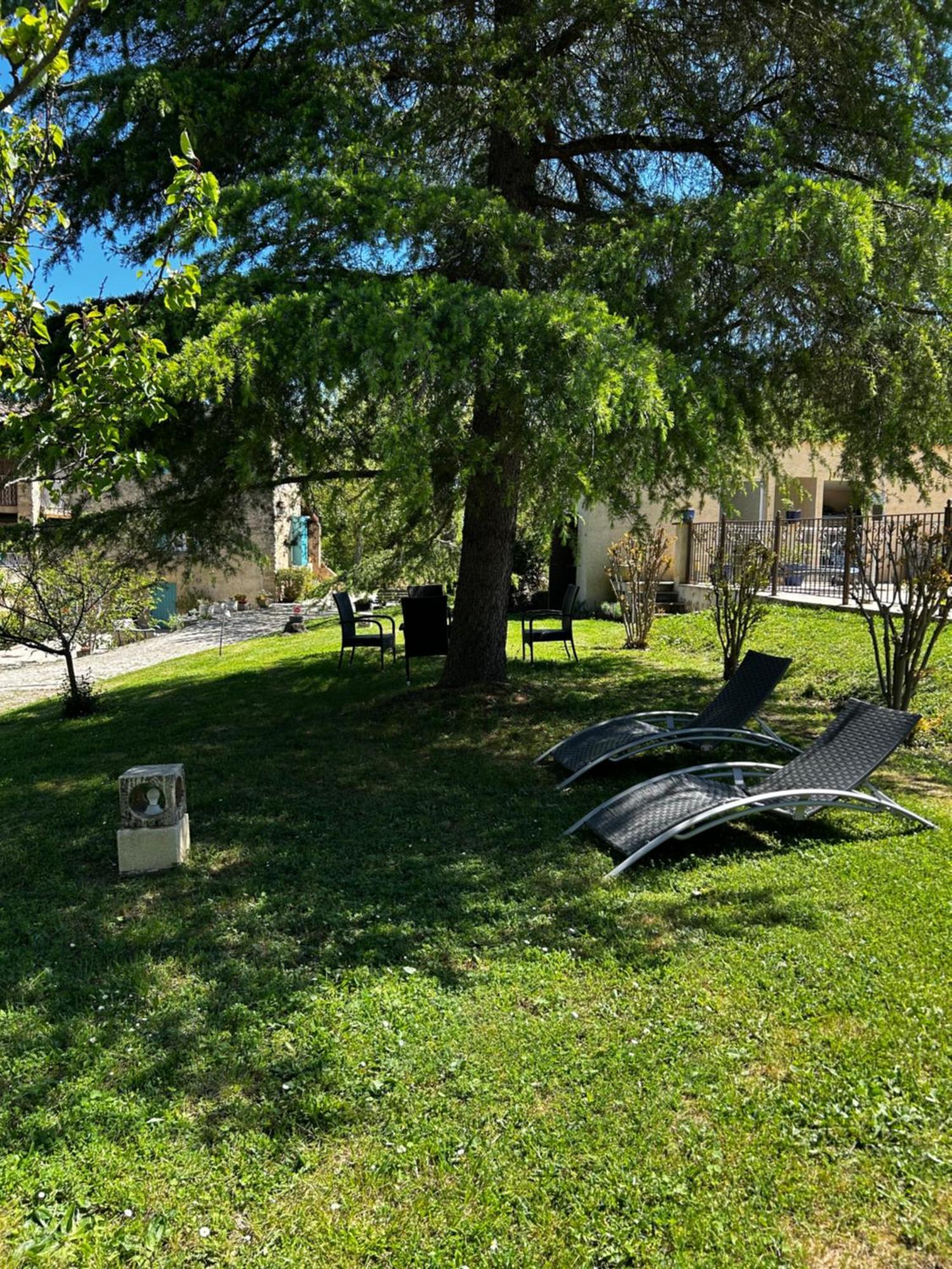 Les Demeures Du Clos Niozelles Bagian luar foto